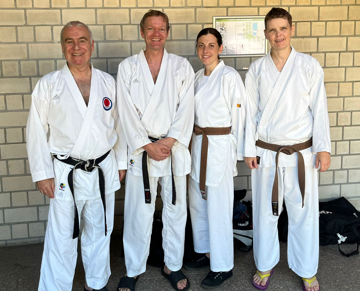 Fleißige Karatekas Herbert I., Andi K., Julia J. und Anita V. beim 19. BKB-Tag in Ingolstadt